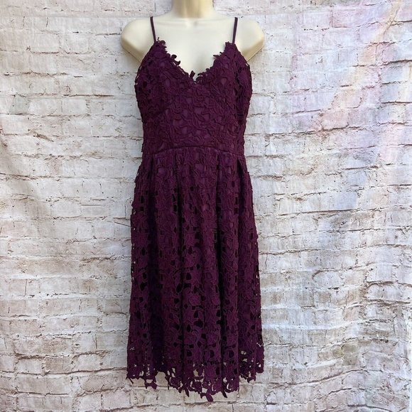 love...ady Dresses & Skirts - Love...ady Lace Pleat Purple Red Dress Size Medium M Sleeveless Party Cocktail